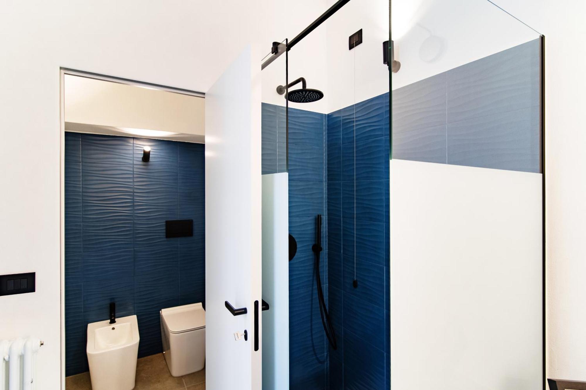 Guesthouse Linaio - The House Of Travelers Como Exterior photo